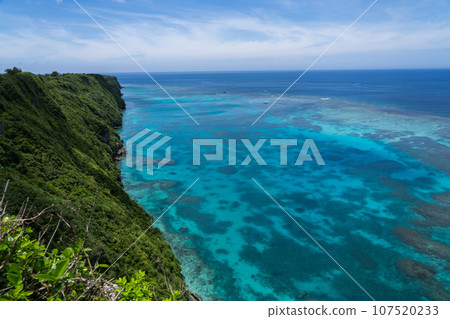 Spectacular views of Miyakojima, Blue Lagoon of Irabujima Spectacular views of Miyakojima, Blue Lagoon of Irabujima 107520233