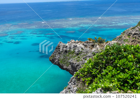 Spectacular views of Miyakojima, Blue Lagoon of Irabujima Spectacular views of Miyakojima, Blue Lagoon of Irabujima 107520241