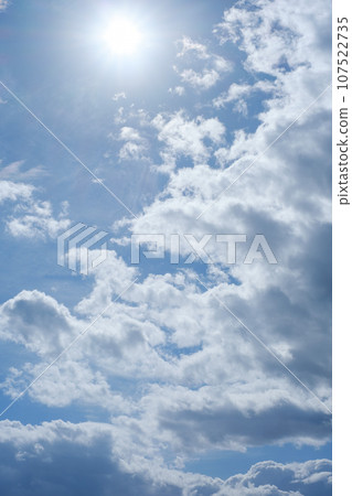 天空、太陽和雲彩 107522735
