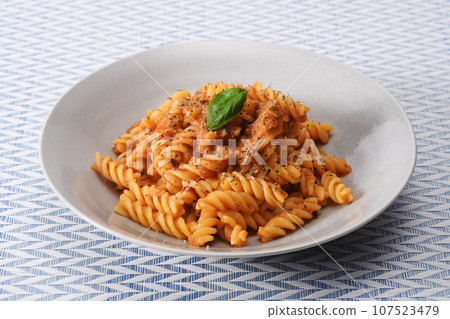螺絲粉番茄醬義大利麵 107523479