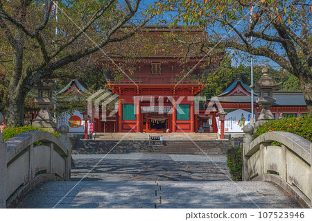 Shizuoka Fujisan Hongu Sengen Taisha Shrine approach and tower gate Shizuoka Fujisan Hongu Sengen Taisha Shrine approach and tower gate 107523946