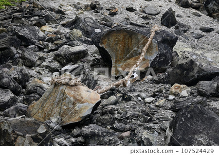 Broken Sesshoseki Nasu Town, Tochigi Prefecture 107524429