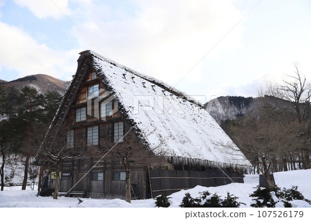 Shirakawa-go，Gokayama Gassho-zu village 107526179