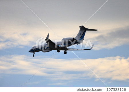 起飛和著陸一架客機 起飛和著陸一架客機 107528126