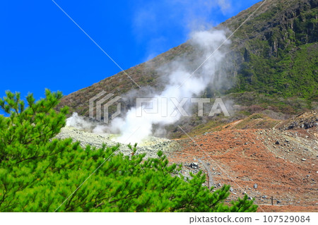 [Miyazaki Prefecture] Clear skies in Kirishima Mt. Karakuri (Ebino Plateau) 107529084