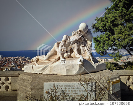 Christ and Saint Veronica statue at Notre Dame Marseille Christ and Saint Veronica statue at Notre Dame Marseille 107530698
