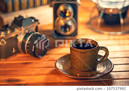 [Break] Coffee break [Film camera] 107537992