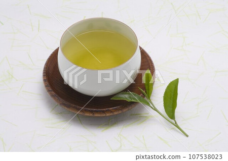 tea and sprouts 107538023