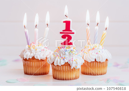 半個生日蛋糕 6 個月生日 107540818