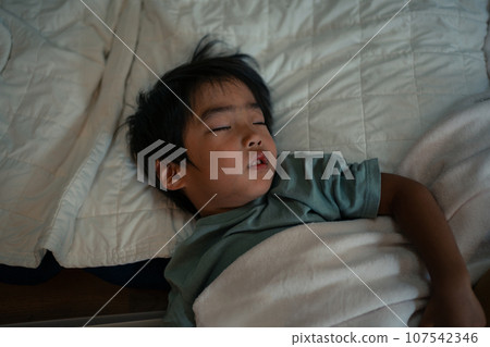 nap, younger, baby boy 107542346