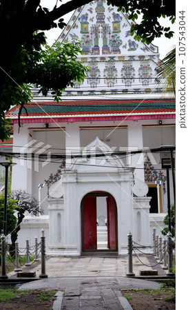Wat Nangchi, Chruch in Buddhism and garden Wat Nangchi, Chruch in Buddhism and garden 107543044