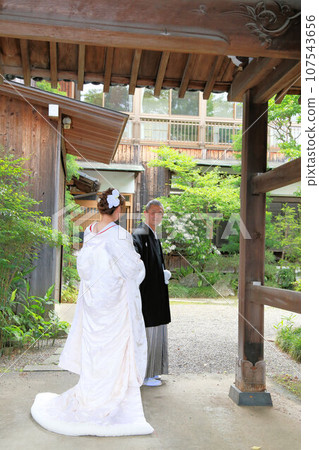 Japanese-style wedding ceremony, Japanese-style photo wedding location shoot, Shiromuku/crested hakama Japanese-style wedding ceremony, Japanese-style photo wedding location shoot, Shiromuku/crested hakama 107543656