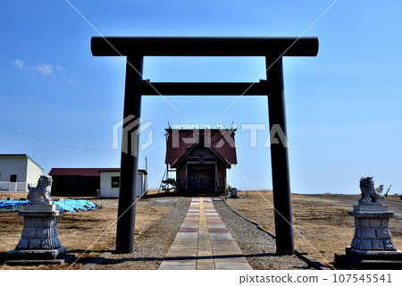Torii of Hagino Shrine, Shiraoi-cho, Shiraoi-gun Torii of Hagino Shrine, Shiraoi-cho, Shiraoi-gun 107545541