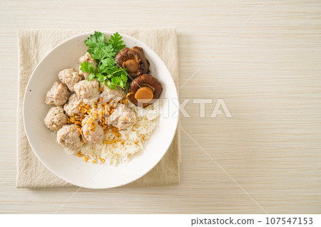 Dried Rice Porridge with Boiled Pork Bowl Dried Rice Porridge with Boiled Pork Bowl 107547153