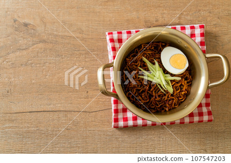 Korean Instant Noodle with Black Bean Sauce (Jajangmyeon or JJajangmyeon) 107547203