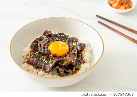 Rice with Soy-Flavoured Pork or Japanese Pork Donburi 107547368