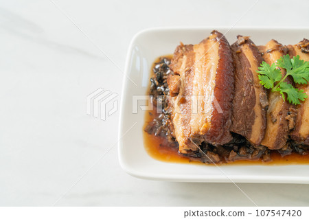 Steam Belly Pork With Swatow Mustard Cubbage Recipes or Mei Cai Kou Rou Steam Belly Pork With Swatow Mustard Cubbage Recipes or Mei Cai Kou Rou 107547420