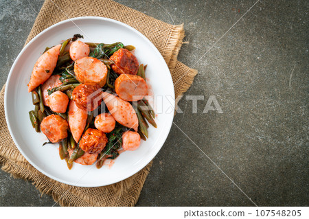 Stir Fried Fish Balls with Yentafo Sauce 107548205
