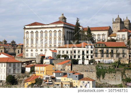 urban landscape of Porto, Portugal  107548731