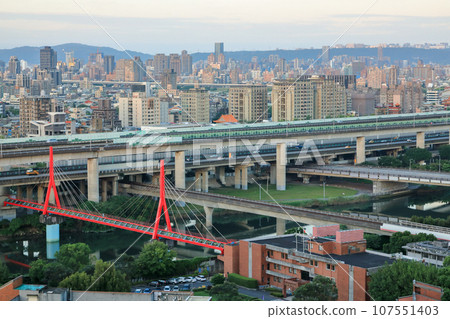 Taipei city seen from Taipei Yuanshan Hotel (The Grand Hotel Taipei) in the early morning, Taiwan 107551403