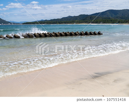 Scenery of the sandy beach and Wakasa Bay at Shiroyama Beach. Takahama Town, Oi District, Fukui Prefecture. Scenery of the sandy beach and Wakasa Bay at Shiroyama Beach. Takahama Town, Oi District, Fukui Prefecture. 107551416