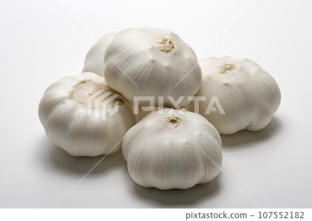 Garlic Garlic 107552182
