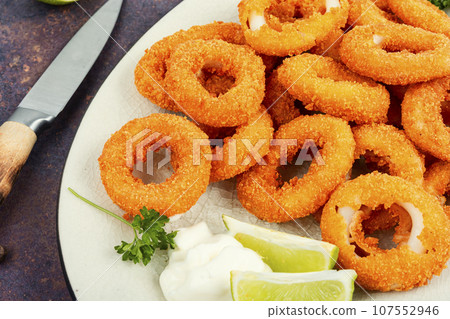 Rings of squid 107552946