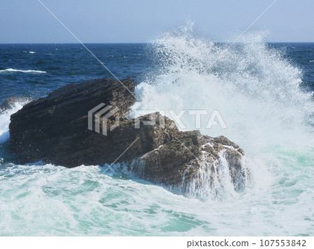 Jogashima natural scenery in spring with rough waves Jogashima natural scenery in spring with rough waves 107553842