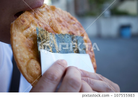 美味的海苔米果 美味的海苔米果 107555983