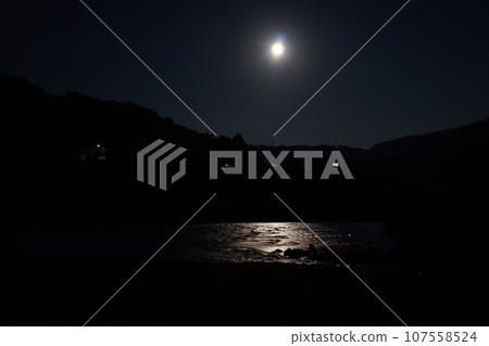 Full moon sky 107558524