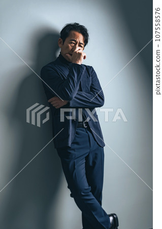 Middle men's portrait 107558576