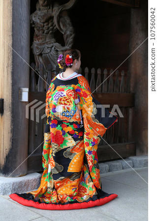 友禪染色與美麗的箔和刺繡日式婚紗照婚禮外景拍攝新娘照片新娘婚禮 107560042