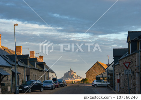 Early morning Mont Saint Michel Early morning Mont Saint Michel 107560240