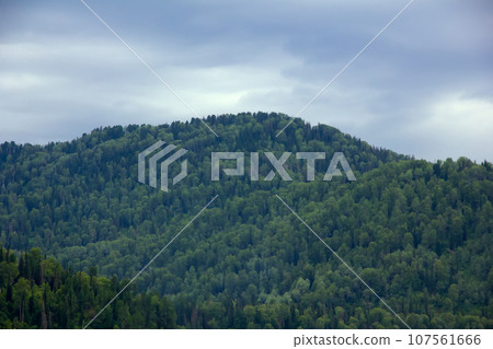 green mountain ridge scene 107561666