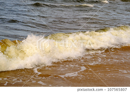 Baltic Sea. Coast. Waves. Beautiful view of the Baltic Sea in autumn. 107565807