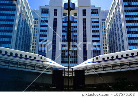 Shinkansen reflected in the show window 107576108