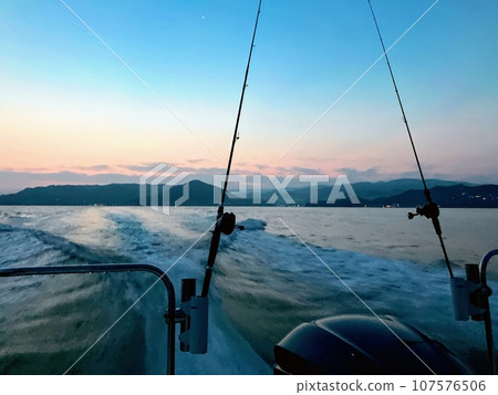 morning sea fishing 107576506