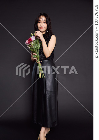 autumn clothes fashion portrait autumn clothes fashion portrait 107576719