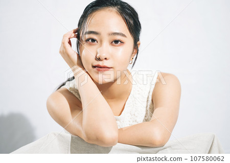 Beauty / Beauty Image of Young Women 107580062