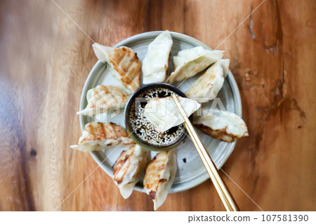 chinese dumpling, dumpling or wonton or fried wonton chinese dumpling, dumpling or wonton or fried wonton 107581390