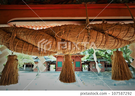 富士山本宮淺間大社是日本全國淺間神社的總社,位於神聖的富士山腳下的靜岡縣富士宮市。 富士山本宮淺間大社是日本全國淺間神社的總社,位於神聖的富士山腳下的靜岡縣富士宮市。 107587292
