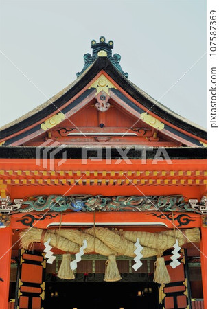 富士山本宮淺間大社是日本全國淺間神社的總社，位於神聖的富士山腳下的靜岡縣富士宮市。 107587369