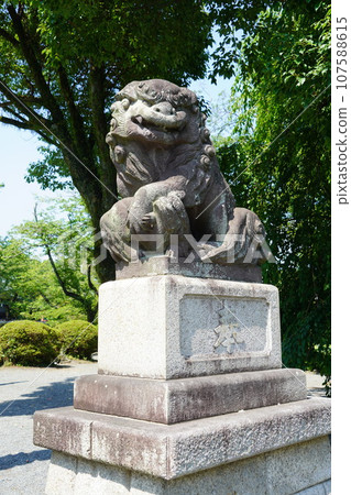 富士山本宮淺間大社是日本全國淺間神社的總社,位於神聖的富士山腳下的靜岡縣富士宮市。 富士山本宮淺間大社是日本全國淺間神社的總社,位於神聖的富士山腳下的靜岡縣富士宮市。 107588615