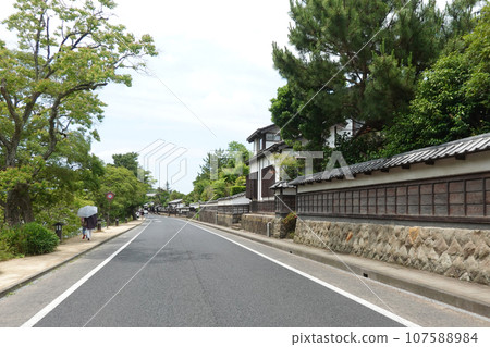 Shiomi Nawate (Matsue City, Shimane Prefecture) retains the appearance of a castle town Shiomi Nawate (Matsue City, Shimane Prefecture) retains the appearance of a castle town 107588984