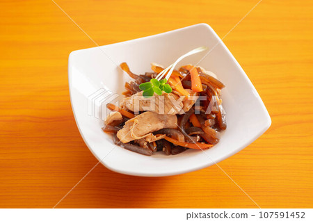 金比羅蒟蒻配雞肉 107591452