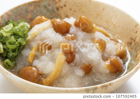 磨碎滑子蘑 磨碎滑子蘑 107592405