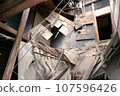 Abandoned Showa house D awaiting demolition 107596426