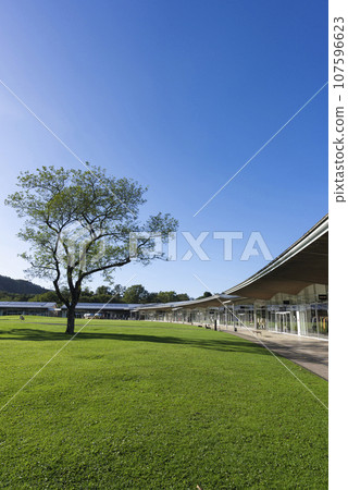 [Vertical position] Karuizawa Prince Shopping Plaza 107596623