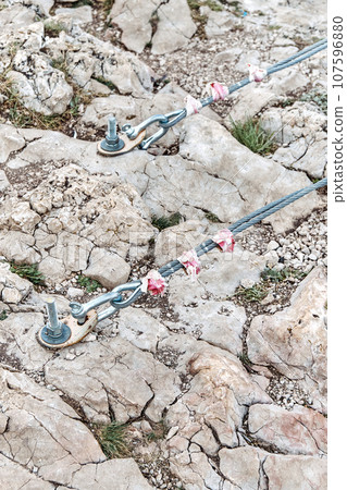 Fastening of suspension bridge braces in rock with anchors 107596880