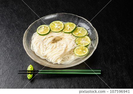 素麵冷食的日式麵食 107596941